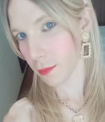 Geneva escort LapetiteTrav